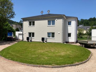 Neubau Doppelhaushälfte als Ausbauhaus zu verkaufen, direkt vom Bauträger.
Da diese Immobilie vom Bauträger werworben wird, wird Grunderwerbssteuer entfallen.

Es sind zwei DH-Hälfen im Angebot.
Massivbauweise gemäß Kfw 55 mit 2 Volletagen mit Wärmepumpe
Dachausführung: Walmdach.
Beide Haushälften sind spiegelgleich.

Folgende Installationen sind bereits vorhanden:
-Elektroinstallation
-Sanitärinstallation
-Innen und - Außenverputz
-Heizingsanlage mittels Wärmepumpe

Aufteilung je Einheit:
-6 Zimmer
-2 Bäder
-1 Küchenbereich mit Speisekammer
-3 Schlafzimmer
-1 Büro
-1 WIndfang (Eingang), mit Treppenhaus
-1 Hauswirtschaftsraum
-1 Terrasse
-1 Garage

Außengelände mit Einfahrt und Garage.
Grundstückgröße je Parzelle: 655 qm.

Bei dem Ausbauhaus handelt es sich um einen Gebäude, wo die äußere Hülle fertiggestellt wird. Der Käufer hat die Möglichkeit, den Innenausbau wie Böden, Bäder und Küche sowie Farbenauswahl für die Innenwände selbst zu gestalten. Auch der Außenbereich kann gestaltet werden.
Eine DH-Hälfte wird zurzeit fertigestellt und lukrativ an das US Militär vermietet.
Dieser monatliche Mietzins könnte dann in die Finanzierung mit eingebunden werden.
Kaufpreis und monatlicher Mietzins nur auf Anfrage!

Es besteht die Möglichkeit, die Immobilie vom Bauträger komplett fertigstellen zu lassen.
Verkäufer-und Käufer Provision: 3,57% pro Vertragspartei.

Eine aussagekräftige Bebilderung wird in Kürze erscheinen.

Alle Angaben und Informationen beziehen sich auf die Angaben des Eigentümers und den Gegebenheiten vor Ort am Standort des zu verpachtenden bzw. verkaufenden Objektes. Daher übernimmt das beauftragte Unternehmen keine Gewähr für Angaben und Informationen, die diese Annonce beinhaltet. Sobald ein Interessent eine Anfrage in Bezug auf das Objekt anfordert, einerlei ob elektronisch oder telefonisch, erklärt sich der Anfragende mit den Richtlinien der EU-GS-DVO und den AGB's und der Doppelbeauftragung durch das beauftragte Unternehmen einverstanden.


Geschäftsleitung
UKA-Immobilien