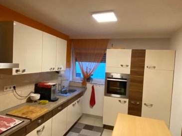 Fis Immobilière est fière de vous présenter un Appartement située à Pétange de +/- 95m2 en 1er étage, 2 ch, cuisine sépare, salle de bain, wc sépare, débattra, terrasse de +/- 8 m2 ascenseur, emplacement int. et une Cave.  N‘hésitez pas à nous contacter pour toute question complémentaire +352 621 278 925