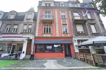 L’agence New Keys a l’honneur de vous proposer cet immeuble de rapport situé à Esch-Sur-Alzette.
D’une surface habitable de (242 m2 +/−)  sur un terrain de 2,82 ares.

Le bien se compose comme suit :

Au sous-sol :
* Cave n°1 (12,67 m2 +/−)
* Cave n°2 (13,03 m2 +/−)
* Cave n°3 (18,12 m2 +/−)

Au Rez-de-chaussée :
* Un commerce (Café) (53,89 m2 +/−)
* Une cuisine (11,6 m2 +/−)
* Sanitaires (19,58 m2 +/−)

Au 1er étage :
* Chambre n°1 (10,58 m2 +/−)
* Chambre n°2 (12,76 m2 +/−)
* Chambre n°3 (9,8 m2 +/−)
* Une salle de bain (3,56 m2 +/−)
* Un WC séparé (1 m2 +/−)
* Un couloir (13,54 m2 +/−)

Au 2e étage :
* Chambre n°4 (10,4 m2 +/−)
* Chambre n°5 (14,63 m2 +/−) avec balcon
* Cuisine / Salle à manger (14,05 m2 +/−)
* Un WC séparé (1 m2 +/−)
* Un couloir (11,93 m2 +/−)

Au 3ème étage :
* Chambre n°6 (14 m2 +/−)
* Chambre n°7 (14,42 m2 +/−)
* Salle de bain (10,77 m2 +/−)
* Un couloir (5,15 m2 +/−)

Pour compléter ce bien :
* Un jardin
* Une terrasse à l’avant
* Un grenier

À VISITER RAPIDEMENT !
N’hésitez pas à nous contacter au +352 661 434 100 ou par mail kdif@newkeys.lu pour plus d’informations ou une éventuelle visite.