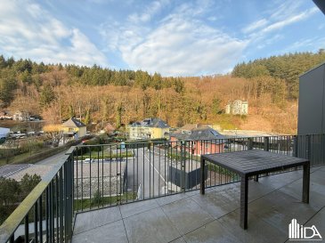 En location l'Immobilière de l'Attert vous propose ce magnigique duplex situé à Clervaux, toutes les commodités sur place.

Le duplex d'une surface habitable de +/- 160 m² au 3ème et 4ème étage se compose de:

1er Niveau :
- hall d'entrée avec coin vestiaire
- spacieux séjour / salle à manger avec coin cuisine équipée de +/- 54 m², sortie sur balcon de +/- 11 m²
- débarras
- wc séparé
- 1 chambre à coucher avec salle de douche
- 1 chambre à coucher avec dressing, salle de bain, double lavabo et wc.

2ème Niveau:
- pièce pouvant servir de coin fitness, salle de jeux...
- bureau
- grande chambre parentale avec coin wellness (sauna, whirlpool..), salle de douche, lavabo, wc
- débarras.

Le duplex dispose d'un garge et 1 emplacement de parking extérieur.

Loyer : 1 950€
Charges : 450€
Caution : 2 mois de loyer
Frais d'agence : 1 mois de loyer + TVA (partagé 50/50 entre locataire et bailleur)

Ce bien vous intéresse ! Merci de remplir le 