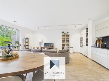 Situé dans un environnement résidentiel calme et agréable, ce bel appartement 1 chambre en rez-de-jardin, construit en 2016, vous séduira par son excellent état et ses prestations modernes.

D'une surface utile selon cadastre de 67,15 m², il se compose d'un espace de vie lumineux avec cuisine entièrement aménagée, offrant un accès direct à une agréable terrasse, idéale pour profiter des beaux jours.

L'appartement dispose d'une chambre confortable, d'une salle de bain fonctionnelle ainsi que de finitions soignées, avec des sols en carrelage, des châssis en aluminium triple vitrage et des volets électriques garantissant confort et isolation optimale.

En complément, vous bénéficierez :
- d'une cave privative de 6,76 m²
- d'un emplacement de parking intérieur de 13.66 m²

Côté technique, le bien est équipé d'un chauffage au gaz avec convecteurs et d'une chaudière performante.(CPE: A/A)

Disponibilité : à l'acte

Ce bien représente une opportunité idéale pour un premier achat, un pied-à-terre ou un investissement locatif dans une résidence récente et bien entretenue.

À visiter sans tarder !

Contact: Philippe Mélard  
+352 661 405 446  
philippe@vanmaurits.lu