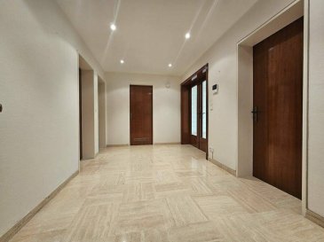 À vendre : Superbe appartement 2 chambres ? Esch-sur-Alzette ? 95 m² habitables avec balcon, loggia, cave et garage fermé
Situé au 4? étage d'une résidence soignée avec ascenseur, cet appartement spacieux et lumineux de 95 m² habitables offre un agencement fonctionnel et de nombreux atouts pour un confort de vie optimal.

? Caractéristiques principales :
- 2 chambres confortables et lumineuses
- Séjour spacieux avec accès au balcon d'env. 3 m²
- Cuisine séparée avec accès à une loggia fermée de 7,15 m²
- Salle de bains + WC séparé
- Cave privative
- Garage box fermé dans la résidence

Appartement idéalement situé, proche de toutes commodités (commerces, écoles, transports), dans un quartier calme et recherché d'Esch-sur-Alzette.

?? Contactez-nous dès aujourd'hui pour organiser une visite ou obtenir plus d'informations.