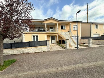 Rare, dans un lotissement proche accès A31.  Idéal pour amortir vos mensualités de crédit, cette grande maison construite en 2005 divisée est en 2 appartements offrants des prestations de qualité :
 Un F4 en RDC de 124 m2 : hall, cuisine équipée indépendante, salon séjour, trois chambres, salle de bains, wc   jardin.
 Un F5 au 1er étage de 156 m2 : hall, cuisine équipée indépendante, salon séjour, quatre chambres, salle de bains, wc   Terrasse et jardin.
 Grand sous-sol complet avec garage 2 VL - CC gaz - compteurs indépendants (eau, électricité et gaz).
 Les informations sur les risques auxquels ce bien est exposé sont disponibles sur le site Géorisques : www.georisques.gouv.fr