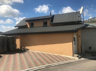 Très sympathique  maisonnette à vendre a Wiltz, la maison se situe dans un endroit calme et en pleine nature. Des travaux de modernisation interne a prévoir