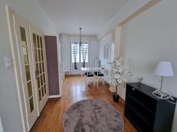 Appartement à louer Florange. Appartement meublé de 67 m², situé 72 Grand rue à FLORANGE.
Composé d'une entrée, un salon / séjour parqueté de 31,60 m², une cuisine équipée et individuelle de 8,22 m², une chambre de 14,07 m², une salle de douche et un WC individuel.
Loyer: 700 €
Charges: 160 € (Eau froide et chaude, Chauffage, nettoyage et électricité communs, TEOM)
Dépôt de garantie: 1 400 €
Fibre internet.
Disponible de suite.

Honoraires de 735 € TTC  à la charge du locataire comprenant  200 € TTC  pour l'état des lieux. Loyer de base 700 €/mois. Provision sur charges 160 €/mois, régularisation annuelle. Dépôt de garantie 1 400 €. Classe énergie D, Classe climat D Montant estimé des dépenses annuelles d'énergie pour un usage standard : entre 1350.00 € et 1890.00 € sur les années 2021, 2022 et 2023 (abonnements compris). Les informations sur les risques auxquels ce bien est exposé sont disponibles sur le site Géorisques : georisques.gouv.fr.