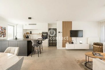 L'agence immobilière Immo-Contact vous propose ce magnifique appartement de 2010 et +/− 92m² de surface totale situé à Kehlen.

Idéalement situé, Kehlen offre un cadre de vie agréable et résidentiel, tout en bénéficiant de nombreuses commodités à proximité telles que commerces, écoles, restaurants et infrastructures du quotidien.

Les liaisons routières permettent également un accès facile et rapide vers Luxembourg-Ville et les différentes communes environnantes.

L'appartement se compose comme suit :

- Hall d'entrée avec espace de rangement
- Salon avec espace salle à manger
- Cuisine équipée ouverte
- 2 chambres à coucher
- Salle de bain avec WC
- WC séparé
- Balcon

Une cave et deux parkings viennent compléter ce bien.

Visites possibles en semaine et le samedi.

Pour toutes informations contactez-moi au +352 621 391 355.

Estimation de votre bien (sous 48h), contactez-nous au +352 26 311 992 ou sur info@immocontact.lu*
