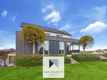 Située dans un quartier résidentiel calme et verdoyant, au maison 4, à Boudler dans la commune de Biwer, cette belle maison individuelle 4 façades construite en 2005 séduit par son excellent état général, sa luminosité, et sa vue dégagée sur la nature environnante. Édifiée sur un terrain de 11,35 ares, elle offre une surface habitable d'environ 212 m² et se distingue par ses volumes généreux, ses finitions de qualité et son confort moderne.

Rez-de-chaussée
Dès l'entrée, la maison séduit par son ambiance chaleureuse et fonctionnelle. Le hall d'entrée (6 m²) avec vestiaire et WC séparé (5 m²) mène vers un bureau lumineux de 11 m², idéal pour le télétravail. L'espace de vie se compose d'un vaste séjour de 31 m² et d'une salle à manger de 35 m², baignés de lumière naturelle grâce aux larges ouvertures donnant sur la terrasse et le jardin. La cuisine équipée et aménagée de 16 m², dotée d'un îlot central, allie modernité et convivialité, parfaite pour les repas en famille ou entre amis.

Premier étage
L'espace nuit se compose de trois chambres confortables, dont une suite parentale de 16 m², ainsi que deux chambres de 14 m² chacune. Une spacieuse salle de bain de 13 m², équipée d'une baignoire, d'une douche et d'un double lavabo, offre un confort optimal pour toute la famille. Le palier de 9 m² assure une circulation fluide entre les différentes pièces. Les sols en parquet massif et les finitions raffinées apportent à cet étage une atmosphère douce et apaisante.

Rez-de-jardin
Ce niveau polyvalent comprend une chambre ± 13m² avec sa salle de douche ± 7m² en suite, un atelier de 40 m², une buanderie de 14 m², un local technique, une réserve à pellets (7 m²) ainsi qu'un double garage de 45 m². Un espace idéal pour les amateurs de bricolage, les activités familiales ou pour créer un espace indépendant selon les besoins.

Le grenier non aménagé de 23 m² offre un espace de rangement supplémentaire.

Équipements et finitions

Chauffage au sol avec chaudière à pellets et panneaux solaires
Adoucisseur d'eau, alarme, détecteurs de fumée, éclairage indirect
Internet haut débit, portes de garage électriques, stores intérieurs et extérieurs
Escalier en bois, sols en carrelage (RDC) et parquet (étage)
Fenêtres en bois double vitrage
Toiture en ardoises
Abri de jardin, terrasse de 17 m², jardin clos et aménagé exposé sud-est

Performances énergétiques

Passeport énergétique : B / B
Excellente efficacité énergétique et confort thermique toute l'année.

Environnement et commodités

La maison bénéficie d'un emplacement privilégié à proximité immédiate :

des écoles, crèches, commerces, et axes autoroutiers ainsi que des arrêts de bus facilitant les déplacements quotidiens.

À seulement 10 km de Junglinster et Grevenmacher, la commune de Biwer offre un cadre de vie paisible et verdoyant, idéal pour les familles aimant la nature et la tranquillité.

Agent responsable du dossier :
Maurits van Rijckevorsel
maurits@vanmaurits.lu
+352 621 198 891

Les informations ci-dessus sont fournies à titre indicatif et n'ont pas de valeur contractuelle.