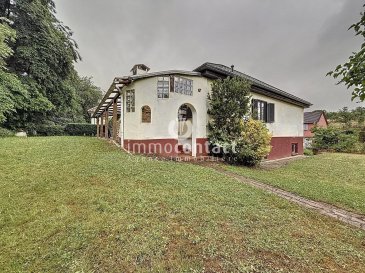 L'agence immobilière Immo-Contact vous propose cette superbe maison de +/− 370m² de surface totale située à Dalheim.

Située dans l’une des rues les plus recherchées de la ville, cette maison bénéficie d’un cadre de vie exceptionnel. Calme, sécurisé et parfaitement desservi, le quartier séduit par son atmosphère paisible, sa proximité avec la nature et sa convivialité. Un véritable havre de paix à seulement quelques minutes de toutes les commodités.

La maison se compose comme suit :

Rez-de-chaussée :
- Hall d'entrée
- Salon avec espace salle à manger
- Cuisine équipée séparée
- Une chambre avec dressing ou espace bureau
- Une chambre avec salle de bains privative comprenant douche, WC, vasque et fenêtre
- Trois autres chambres à coucher de 11, 12,5 et 16m² 
- Salle de bain avec baignoire, vasque et fenêtre

Sous-sol :
- Deux garages
- Espace cave et buanderie
- Chaudière
- Espace sauna de +/− 20m² avec jacuzzi, solarium et sauna

Vous bénéficiez également d’un grenier d’environ 60m², offrant un bel espace de rangement ou un potentiel d’aménagement supplémentaire.

La terrasse et le jardin, accessibles directement depuis le rez-de-chaussée, sont exposés plein sud et offrent une vue dégagée sur la forêt, garantissant calme et intimité.

Deux parkings extérieurs viennent compléter ce bien. 

À savoir :
- Chaudière changée en 2018
- Travaux de rafraîchissement à prévoir
- Disponibilité à convenir

Visites possibles en semaine et le samedi.

Pour toutes informations contactez-moi au +352 621 794 938.

Estimation de votre bien (sous 48h), contactez nous +352 26 311 992 ou sur info@immocontact.lu.

 ---------- 
Immo-Contact real estate agency offers you this superb house of +/− 370m² of total surface area located in Dalheim.

Located in one of the city's most sought-after streets, this house enjoys an exceptional living environment. Quiet, secure and with excellent transport links, the neighborhood has a peaceful atmosphere, close to nature and a friendly atmosphere. A true haven of peace just minutes from all amenities.

The house is composed as follows:

First floor:
- Entrance hall
- Living room with dining area
- Separate fitted kitchen
- Bedroom with dressing room or office area
- One bedroom with en-suite bathroom including shower, WC, washbasin and window
- Three further bedrooms (11, 12.5 and 16m²) 
- Bathroom with bath, washbasin and window

Basement :
- Two garages
- Cellar and laundry space
- Boiler room
- Sauna area of +/− 20m² with jacuzzi, solarium and sauna

You'll also benefit from a 60m² attic, offering great storage space or additional conversion potential.

The terrace and garden, directly accessible from the first floor, are south-facing and offer unobstructed views of the forest, guaranteeing peace and privacy.

Two outdoor parking spaces complete this property.

Good to know
- Boiler replaced in 2018
- Refurbishment work to be carried out
- Availability to be agreed

Visits possible on weekdays and Saturdays.

For further information, please contact me on +352 621 794 938.

For a valuation of your property (within 48 hours), please contact us on +352 26 311 992 or info@immocontact.lu.