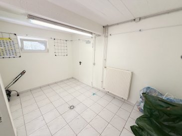 HOUSE FOR YOU vous propose un local/dépôt en location à Esch/Lallange. 

Un local d'environ 12m2 avec une porte d'entrée individuelle. 

Le local a des installations électriques, gaz et eau. 

Loyer : 250€ / mois  
Caution : 500€  
Frais d'agence : 250€ + 17%  

Contrat d'un an, renouvelable automatiquement. 

Nous restons disponibles pour toute information et visite.