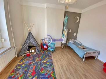 *** Sous Compromis ***
New keys vous propose à la vente cette charmante maison d'une surface totale d'environ 138 m2 située dans une rue exceptionnellement calme d'Esch-sur-Alzette.

 La maison se présente comme suit: 

Au RDC : 

- Hall d'entrée 
- Living d'environ 20,5 m2 
- Cuisine équipée individuelle d'environ 14 m2 

Au 1er : 

- Salle de douche avec lavabo et WC 
- 2 chambres à coucher d'environ 14 m2 et 14 m2 

Au 2e : 

- 2 chambres à coucher d'environ 14 m2 et 14 m2 

Au sous-sol : 

- 1 pièce d'environ 14 m2 
- 1 espace buanderie et technique d'environ 16 m2 

Pour compléter ce bien : 
- Un garage 
- Un jardin clos sans vis-à-vis à l'avant de la maison 

Divers : 

- Double vitrage 
- Chauffage au gaz 

(proche de toutes les commodités) 

À VISITER RAPIDEMENT 

N'hésitez pas à nous contacter au 352 27 99 86 23 ou par mail info@newkeys.lu pour plus d'informations

COVID : pour votre sécurité, nos visites sont effectuées avec des masques, des gants et limitées à 3 personnes par visite.

 Les prix s'entendent frais d'agence de 3 % TVA 17 % inclus dans le prix est payable par le vendeur. Nous recherchons en permanence pour la vente et pour la location, des appartements, maisons, terrains à bâtir pour notre clientèle déjà existante. N'hésitez pas à nous contacter si vous avez un bien pour la vente ou la location. 

Estimation gratuite.

Ref agence : 5003498