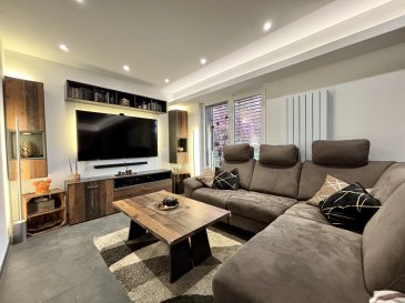 Le Bureau Immobilier Loewen-Kill présente à la vente cette maison unifamiliale rénovée, implantée au plein coeur de Mamer, se composant comme suit :

Au rez-de-chaussée, un hall d'entrée avec vestiaires intégrés dessert :
. Première chambre d'une surface d'environ 17,47m2
. Chaufferie
. Deux garages avec un espace buanderie

A l'étage, un palier permet d'accéder à :
. WC séparé avec fenêtre
. Grand salon/salle à manger avec cuisine ouverte équipée et aménagée d'une surface totale d'environ 49,12m2. Depuis la cuisine, le jardin est accessible.
. Deuxième chambre d'une surface d'environ 13,62m2
. Troisième chambre d'une surface d'environ 13,46m2
. Salle de douche avec douche à l'italienne d'une surface d'environ 5,88m2 disposant d'une fenêtre

Un grenier aménageable se trouve au-dessus, qui permettrai d'aménager des chambres supplémentaires. La surface au sol du grenier est d'environ 89,00m2.

En ce qui concerne les équipements de la maison, il convient de préciser que :
. La maison a fait l'objet d'importants travaux de rénovations en 2020/2021 lors desquelles l'agencement et l'aménagement du bien ont été repensés complètement.
. Les fenêtres sont en double vitrage et disposent soit de stores motorisés extérieurs, soit de volets roulants électriques pour les chambres
. Certaines pièces disposent d'un système de climatisation
. Le chauffage est au mazout
. Une borne pour charger des voitures électriques est installée dans la garage
. La maison est dite « connectée », ainsi notamment les lumières et stores/volets peuvent être commandées à distance
. Un adoucisseur d'eau est installé

Nous sommes à votre disposition pour tout renseignement complémentaire ainsi qu'un rendez-vous de visite :
contact@loki.lu
+352 691 93 22 02

Les honoraires de négociation sont à la charge du vendeur.