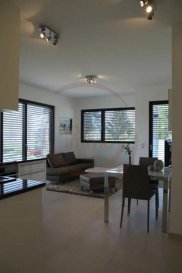 Nous avons le plaisir de vous proposer à la location un bel appartement tout compris (internet, télévision, femme de ménage, draps de bain et de lits...) dans le quartier de Kirchberg.

Le plus grand atout de ce logement de haut standing est qu'il est entièrement meublé et équipé. 

Il se compose comme suit:
- Cuisine équipée ouverte sur living et salle à manger;
- 1 chambre;
- Salle de bain;
- Balcon d'environ 7m2; 
- Buanderie équipée (lave linge/sèche linge);
- Garage et cave en option.

Prix locations:
1 mois: 2.600EUR
2/6 mois: 2.500EUR
> 7 mois: 2.400EUR
Parking: 150EUR

Frais d'agence à la charge du locataire: 1 mois de loyer + 17% TVA. 

Pour plus de renseignements veuillez contacter l'agence.<br />Wir haben das Vergnügen, Ihnen eine schöne Wohnung zu vermieten, mit einer Fläche von ca. 43m2, möbliert und komplett ausgestattet, es besteht wie folgt:

- Offene Küche mit Wohnzimmer und Esszimmer;
- 1 Zimmer;
- Badezimmer;
- Balkon von ca. 7m2; 
- Ausgestatteter Waschraum (Waschmaschine/Wäschetrockner)
- Garage und Keller.

Einschließlich Nebenkosten (Reinigungsservice, Strom, WLAN, Fernseher usw.)

Agenturkosten zu Lasten des Mieterteils: 1 Monat Miete + 17% MwSt. 

Für weitere Informationen wenden Sie sich bitte an die Agentur.<br />We are pleased to offer you for rent a beautiful all-inclusive apartment (internet, television, maid, shower towels, bed sheets), in the Kirchberg district.

The major asset of this high standing flat is that it is entirely furnished and equipped. 

It consists of:
- Equipped kitchen open to living and dining room;
- 1 bedroom;
- Bathroom;
- Balcony of about 7m2; 
- Equipped laundry (washing machine/dryer);
- Garage and cellar optional.

Rental prices:
1 month: 2.600EUR
2/6 months: 2.500EUR
> 7 months: 2.400EUR
Parking: 150EUR

Agency fees at the expense of the tenant: 1 month rent + 17% VAT. 

For more information please contact the agency.