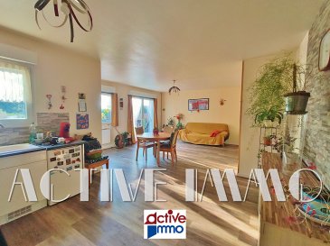 Maison Anzeling 4 pièce(s) 87 m2. NOUVEAUTÉ EN EXCLUSIVITÉ !  

Sur la commune d'Anzeling au coeur de la région Grand-Est, bénéficiant d'une localisation stratégique entre Metz et la frontière Luxembourgeoise et Allemande. 
Devenez propriétaire de cette maison récente (construction 2012)  de 87m² en plain-pied avec son terrain de 19ares 21ca, alliant ainsi tranquillité et proximité des grands axes.

La maison se compose comme suit :
- Sas d'entrée avec dégagement
- Pièce de vie lumineuse avec espace cuisine offrant près de 36m² avec accès direct aux extérieurs avec la terrasse de 47m² exposé Sud-Est.
- 3 chambres de 11,5m² et 9,5m²
- Wc indépendant
- Salle d'eau avec douche et vasque
- Cellier-Buanderie communiquant avec le garage
- Garage 1 véhicule

Le vaste jardin offre un environnement tourné vers la nature, calme et arboré, un coin de quiétude très appréciable.
Le devant de la maison entièrement pavé est parfait pour le stationnement.

DV PVC / VOLETS roulant  / Chauffage électrique / Construction 2012 / Tout à l'égout / FIBRE Optique

DPE réalisé le 13/08/2020 : logement classé D pour 225kwh/m²/an ainsi que C pour les émissions de gaz à effet de serre pour 12kg co²/m²/an.
Montant estimé des dépenses annuelles d'énergie pour un usage standard : 1204€ par an. Prix moyens des énergies indexés sur l'année 2021, 2022, 2023 (abonnements compris)
Les informations sur les risques auxquels ce bien est exposé sont disponibles sur le site Géorisques : www.georisques.gouv.fr ».

A VISITER SANS TARDER ! 
Frais d'agence à charge vendeur
Votre conseiller Immobilier : Marie PETITFRERE : 06 95 67 68 76