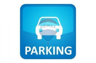 Pour de plus amples informations veuillez contacter Franck Paul :
- T : 691 657 074
- M : franck.paul@remax.lu

RE/MAX, Spécialiste de l'immobilier à Luxembourg-Gare, vous propose ce parking de 14,46 m² à louer (600 x 241). Cet emplacement couvert se trouve à l'intérieur d'une résidence et le lieu est sécurisé par une porte automatique avec badge.
Pour plus d'information, n'hésitez pas à nous contacter.   

Frais d’agence RE/MAX : 125 % du montant du loyer à la charge du locataire + TVA