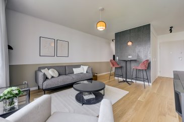 AVAILABLE 1st  JULY 2026
DISPONIBLE LE 1er JUILLET 2026

ENGLISH VERSION BELOW

MAGNIFIQUE APPARTEMENT 1 CHAMBRE 
!!!! Location à court ou moyen terme !!!! Disponible le 1er Juillet 2026 

Magnifique appartement 1 chambre meublé de 43 m² avec loggia de 2,7m² . 
Formule 