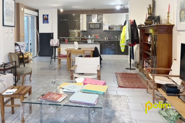 bel appartement F4 avec terrasse et parking  .  Proche gare, dans une petite copropriété à faible charge, superbe appartement F4 de 84 m2, comprenant : cuisine équipée ouverte sur salon séjour, 2 chambres, grande salle de bains /wc, terrasse couverte, parking privatif intérieure et extérieur, à découvrir rapidement !
 Les informations sur les risques auxquels ce bien est exposé sont disponibles sur le site Géorisques : www.georisques.gouv.fr