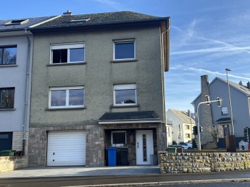 MANSO IMMO vous propose en exclusivité cette charmante et très lumineuse maison au coeur de KAYL une des villes les plus prisées au sud du pays. Erigée sur une parcelle de 2,73a ayant une surface totale supérieure à 200m2 et offrant 4 chambres cette maison offre le confort nécessaire au quotidien. 

Repartie sur 140m2 habitables cette belle maison se compose comme suit:

Rez-de-chaussée: Accessible par la porte principale ou par le garage vous aurez un vaste hall d'entrée avec un coin Mud-room. Le garage offre la possibilité de stationner deux véhicules tout en ayant la possibilité de faire du stockage. Un local technique, une buanderie ayant une salle de douche et un WC séparé. Deux emplacement de stationnement extérieurs et une terrasse avec coin jardin s'ajoutent à ce niveau.

Premier étage: Accessible par de très lumineuses et larges escaliers en marbre vous arrivez au hall qui désert toutes les pièces à ce niveau. Nous y trouverons une cuisine totalement équipée et séparée donnant accès à un balcon qui nous permet avec des escaliers extérieures accéder au jardin / terrasse inférieur. La cuisine étant pratique et fonctionnelle, idéale pour chaque amateur de cuisine. La pièce principale de cette maison est la pièce de vie. Un vaste espace ouvert avec cheminée ayant un coin salon et une partie salle à manger. Un parfait espace pour les familles nombreuses. On ajoute également une première chambre d'enfant / bureau.

Deuxième étage: un hall de nuit qui nous donne accès à trois spacieuses chambres à coucher. De gros volumes pouvant offrir à chaque occupant un confort idéale et nécessaire à son propre quotidien,
Une grande salle de douche complète ce niveau.

Grenier: Le grenier est isolé et vous offre une possibilité unique de pouvoir utiliser une surface supérieure de 50m2 en une suite parentale, salle de jeux, atelier, salle de fitness. Une opportunité unique à exploiter. Raccordement déjà préinstallés. 

Proche de toutes commodités nécessaires au quotidien, tels que magasins, transports publics, service scolaire, parcs à la promenade, elle vous séduira par ses gros volumes.

Toutes les indications sont basées exclusivement sur les informations mises à notre disposition par nos clients. Nous n'assumons aucune garantie quant à l'exactitude et l'actualité de ces indications.

Les prix affichés s'entendent frais d'agence inclus de 3% + 17%TVA. Les honoraires d'agence sont à charge des vendeurs.

Pour plus d'informations, photos ou convenir d'un rendez-vous, vous pouvez nous contacter au :
352 24 51 33 79 info@mansoimmo.lu




MANSO IMMO bietet Ihnen exklusiv dieses charmante und sehr helle Haus im Herzen von KAYL, einer der beliebtesten Städte im Süden des Landes. Das Haus steht auf einem 2,73 a großen Grundstück, hat eine Gesamtfläche von über 200 m² und verfügt 4 Schlafzimmer. Es bietet den notwendigen Komfort für den Alltag. 

Dieses schöne Haus hat eine Wohnfläche von 140 m² und ist wie folgt aufgeteilt:

Erdgeschoss: Über die Haupttür oder die Garage gelangen Sie in eine große Eingangshalle mit einem Mudroom. Die Garage bietet Platz für zwei Fahrzeuge und verfügt über Stauraum. Ein Technikraum, eine Waschküche mit Duschbad und ein separates WC. Zwei Außenparkplätze und eine Terrasse mit Gartenbereich ergänzen diese Etage.

Erster Stock: Über eine sehr helle und breite Marmortreppe gelangen Sie in den Flur, von dem aus alle Räume dieser Etage zugänglich sind. Hier finden wir eine voll ausgestattete, separate Küche mit Zugang zu einem Balkon, von dem aus wir über eine Außentreppe zum unteren Garten/Terrasse gelangen. Die Küche ist praktisch und funktional, ideal für jeden Kochliebhaber. Der Hauptraum dieses Hauses ist das Wohnzimmer. Ein großer offener Raum mit Kamin, einer Sitzecke und einem Essbereich. Ein perfekter Raum für große Familien. Hinzu kommt ein erstes Kinderzimmer/Büro.

Zweiter Stock: Ein Flur führt zu drei geräumigen Schlafzimmern. Die großzügigen Räume bieten jedem Bewohner den idealen Komfort, den er für seinen Alltag benötigt.
Ein großes Duschbad vervollständigt diese Etage.

Dachboden: Der Dachboden ist isoliert und bietet Ihnen die einzigartige Möglichkeit, eine Fläche von 50 m² als Elternschlafzimmer, Spielzimmer, Werkstatt oder Fitnessraum zu nutzen. Eine einmalige Gelegenheit, die es zu nutzen gilt. Anschlüsse sind bereits vorinstalliert. 

In der Nähe aller Annehmlichkeiten des täglichen Bedarfs, wie Geschäfte, öffentliche Verkehrsmittel, Schulen, Parks und Promenaden, wird Sie dieses Haus mit seinen großzügigen Räumlichkeiten begeistern.

Alle Angaben basieren ausschließlich auf den Informationen, die uns von unseren Kunden zur Verfügung gestellt wurden. Wir übernehmen keine Gewähr für die Richtigkeit und Aktualität dieser Angaben.

Die angegebenen Preise verstehen sich inklusive 3 % Maklergebühr + 17 % MwSt. Die Maklergebühren gehen zu Lasten der Verkäufer.

Für weitere Informationen, Fotos oder zur Vereinbarung eines Termins können Sie uns unter folgender Nummer erreichen:
352 24 51 33 79 info@mansoimmo.lu




MANSO IMMO is exclusively offering this charming and very bright house in the heart of KAYL, one of the most sought-after towns in the south of the country. Built on a 2,73a plot with a total surface area of over 200m² and offering 4 bedrooms, this house provides all the comfort you need for everyday living.

Spread over 140m² of living space, this beautiful house is composed as follows:

Ground floor: Accessible via the main door or the garage, you will find a large entrance hall with a mudroom area. The garage offers parking for two vehicles and storage space. There is also a utility room, a laundry room with a shower room and a separate toilet. Two outdoor parking spaces and a terrace with a garden area are also available on this level.

First floor: Accessible via a very bright and wide marble staircase, you arrive in the hall which leads to all the rooms on this level. Here you will find a fully equipped, separate kitchen with access to a balcony and external stairs leading to the lower garden/terrace. The kitchen is practical and functional, ideal for any cooking enthusiast. The main room of this house is the living room. A large open space with a fireplace, a sitting area, and a dining area. A perfect space for large families. There is also a first child's bedroom/office.

Second floor: a night hall gives access to three spacious bedrooms. Large volumes offer each occupant the ideal comfort necessary for their daily life.
A large shower room completes this level.

Attic: The attic is insulated and offers you the unique opportunity to use an additional 50m² of space as a master suite, playroom, workshop, or fitness room. A unique opportunity to be seized. Connections already pre-installed. 

Close to all the amenities you need for everyday life, such as shops, public transportation, schools, and parks, you will be charmed by its large rooms.

All information is based exclusively on the information provided to us by our clients. We do not guarantee the accuracy or timeliness of this information.

The prices shown include agency fees of 3% + 17% VAT. Agency fees are payable by the sellers.

For more information, photos or to arrange a viewing, please contact us at:
352 24 51 33 79 info@mansoimmo.lu