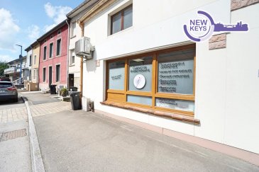 New Keys vous propose ce local professionnel de 87 m2+/− situé à Ottange, à proximité immédiate de la frontière luxembourgeoise (Rumelange).

Description du local :
* Trois salles de massage (10 m2+/−, 8 m2+/−, 8 m2+/−)
* Plateau technique de (34 m2+/−)
* Salle d’attente de (20 m2+/−)
* WC indépendant (3 m2+/−)
* Pièce commune (3 m2+/−)

Rénovations récentes :
* Fenêtres PVC double vitrage
* Pompe à chaleur avec climatisation réversible
* Plafonds, sols et peintures rénovés
* Nouvelle porte d’entrée
* Radiateurs remplacés

Caractéristiques supplémentaires :
* Local en très bon état général
* Immeuble construit en 1997
* Taxe foncière : 491 €
* Accès rapide vers le Luxembourg
* Transports publics à proximité

Le prix de vente s’entend honoraires d’agence inclus, à la charge du vendeur.

Pour toute information complémentaire ou pour organiser une visite, veuillez contacter le +352 661 434 100 ou kdif@newkeys.lu.