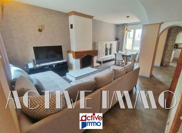 Maison Terville 5 pièce(s) 94 m2. EN EXCLUSIVITÉ  !
Vous n'avez pas de temps à consacrer à un jardin mais vous ne voulez pas d'appartement ?
Nous avons la maison qu'il vous faut !

Sur la commune de TERVILLE, idéalement située dans un quartier familial, calme et proche de toutes commodités (écoles, commerces, arrêts de bus, accès autoroutes...)
Devenez propriétaire de cette charmante et atypique maison (mitoyenne d'un coté) avec garage et terrasse, proposant environ 95 m² (116m² au sol) habitables, sur 1.85 ares de terrain.

Au rez-de-chaussée, vous apprécierez l'espace de vie traversant de 29 m² composé d'un espace salon et espace salle à manger communiquant avec la cuisine elle même dînatoire (extension de la maison d'origine) de plus de 10 m², bénéficiant d'un cellier et d'un accès direct à la terrasse exposé plein sud.
En complément, vous disposez d'une salle d'eau avec douche et d'un wc indépendant.

A l'étage, 2 chambres de 10 et 12,70m², un dégagement sous pente de 5m² (11m² au sol) permettant d'aménager par exemple un coin détente/lecture, en complément 2 pièces en enfilade, la première utilisée comme espace bureau/rangement et la seconde comme 3ème chambre (15m² au sol).

A l'extérieur,  vous pourrez stationner dans l'allée privative 2 véhicules en enfilade devant le garage, équipé d'une porte sectionnelle motorisée et donnant accès à un espace buanderie communiquant avec la terrasse à l'arrière de la maison.

DV PVC + Volets roulant
CHAUDIÈRE GAZ + BALLON D'EAU CHAUDE 2024 
ABSENCE PLOMB ET AMIANTE

DPE réalisé le 21/07/2025 : logement classé E pour 243 kwh/m²/an ainsi que E pour les émissions de gaz à effet de serre pour 53 kg co²/m²/an. (Audit prévu)
Montant estimé des dépenses annuelles d'énergie pour un usage standard : entre 2 030€ et 2 780€ par an. Prix moyens des énergies indexés sur l'année 2021, 2022,2023 (abonnements compris)
Les informations sur les risques auxquels ce bien est exposé sont disponibles sur le site Géorisques : www.georisques.gouv.fr ».

Honoraires inclus à charge vendeur
Pour plus de renseignements votre conseiller immobilier : Mme PETITFRERE Marie
