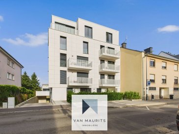 Situé au calme, à Luxembourg ? Cessange (306, rue de Cessange), cet appartement neuf (2024), de la classe énergétique AAA, se trouve au 1er étage d'une petite, résidence moderne, bien entretenue, de 4 étages avec ascenseur. Il dispose d'une surface habitable de ± 78 m² et d'une terrasse de ± 51 m².

Il se compose comme suit :

la porte d'entrée s'ouvre sur un hall de ± 9 m² avec placards intégrés desservant l'espace de vie de ± 35 m² composée d'un séjour, d'une salle à manger et d'une cuisine ouverte équipée AEG. Cette partie de l'appartement donne accès à la terrasse de ± 51 m² avec vue dégagée. Ensuite, le couloir dessert deux chambres à coucher de ± 12 et de 14 m² chacune avec placards intégrés et une sortie sur la terrasse. Une salle de douche de ± 5 m² (douche italienne, double vasque, fenêtre) et un wc séparé de ± 2 m² complètent ce bien.

Un garage/lift dans le sous-sol de la résidence et une cave privative sont vendus avec le bien.

Visite virtuelle et plan sur demande.

Détails complémentaires :

- Etat neuf;
- Finitions haute gamme(meubles sur mesure, climatisation, chauffage au sol?) ;
- Terrasse de 51 m 2;
- Passeport énergétique AAA;
- Triple vitrage, volets électriques ;
- Chauffage au sol;
- Situation idéale : proche de la Cloche d'Or et du centre-ville;
- Ascenseur;
- Porte sécurisée, vidéophone;
- Environnement calme;
- Jardin commun;
- Écoles, crèches, parcs, aires de jeux, restaurants, commerces à proximité;
- ISL à 10 min.;
- Desservi par les transports en commun.

Agent responsable: Katia Gravière au 661 33 29 82 ou katia@vanmaurits.lu