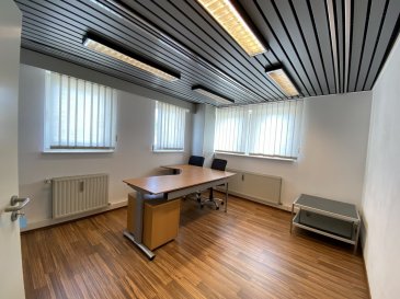 A louer bureau de 15.76m2, au 2ième étage d'un office center à la Cloche d'Or Gasperich.

Lumineux, parquet au sol, prises périphériques, faux plafond en inox, climatisé.
Cuisine équipée à partager.
Toilettes hommes et dames

Accès possible 24/24

Service courrier (on vous dépose le courrier a un endroit commun)
Possibilité de réserver une grande salle de réunion.

Loyer: 470.00 euros HTVA
TVA récupérable
Avance sur charges: 80.00 euros HTVA
Contrat 1 an renouvelable

Disponible immédiatement
Votre personne de contact est M. Yves Rogowski, disponible au 00352 621 455 455 ou par email: info@house-invest.lu

We speak English
Wir sprechen Deutsch.

For rent, office area around 15.76 sqm, inside a office center, on the 2nd and last floor, located in Luxembourg Gasperich, Cloche d'Or.
This office is nice and lightly, with wood on the floor, inox ceiling with spots, plugs for Internet and electricity on the walls, equiped with a climatisaton system.
Toilets for men and women
Kitchen to share

Acces possible 24/24

Mail service (we pick the post mail up for you)
A huge meeting room is at your disposal, if needed.

Located in a full developpement area, this office is close to motorways, city station and city center.

Rent: 470.00 euros + VAT 17%
Charges: 80.00 euros + VAT 17%
1 year rent contract, renewable.
Recoverable VAT

Available now

Your contact person is Yves, available on this number: 00352 621 455 455
or per email: info@house-invest.lu