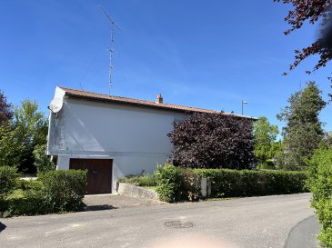 EXCLUSIVITE, LOTISSEMENT MONTAIGU, LANEUVEVILLE DEVANT NANCY, TRES BEAU SECTEUR PROCHE DU PARC DE CHATEAU DE MONTAIGU, AU CALME AU BOUT D'UNE VOIE SANS ISSUE , SUR PLACETTE , LUMINEUSE MAISON INDIVIDUELLE FAMILIALE DE 107 M2 A L'ETAGE PLUS  SOUS -SOL (50M2 HABITABLES POSSIBLES EN PLUS)  ,  CUISINE SEPAREE, LUMINEUX SALON-SALLE A MANGER AVEC BALCON BELLE EXPOSITION SUD-OUEST, 4 CHAMBRES, SALLE D'EAU, 2 WC, GRAND SOUS- SOL , GARAGE 2 VL (PLUS MOTOS , VELOS , REMORQUE ...) CHAUFFERIE , BUANDERIE, PLUS 50M2 AMENAGEABLES ( STUDIO, SALLE DE SPORT, ATELIER, CHAMBRES SUPPLEMENTAIRES ...). BEAU JARDIN ARBORE 518 M2 SANS VIS A VIS. CHAUFFAGE GAZ. LIBRE DE SUITE.  
LUMINEUSE, SPACIEUSE, AU CALME, FONCTIONNELLE , IDEALE FAMILLE
CONTACTER AGENCE PASCALE LOUIS IMMOBILIER 06 07 25 76 74