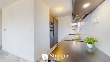 Appartement F3 avec balcon, cave et parking fermé. En exclusivité +++ Appartement récent avec terrasse et vue dégagée, à seulement 10 min du Luxembourg +++

MANOM, dans une résidence de standing construite en 2020, cet appartement de 71 m2 situé au 2ème étage séduit par sa luminosité et sa vue dégagée sur un environnement naturel préservé. Sa terrasse de 11 m2, sans vis-à-vis, offre un panorama rare sur les étangs, idéal pour profiter des beaux jours en toute tranquillité.
Le séjour de 32 m2, lumineux et bien proportionné, offre un espace convivial et confortable, prolongé par un accès direct à la terrasse qui crée une continuité naturelle entre intérieur et extérieur. La cuisine haut de gamme, signée STYL Cuisine, s'ouvre sur cet espace de vie et est équipée d'appareils SIEMENS (micro-ondes, four, lave-vaisselle, plaque induction et réfrigérateur), combinant fonctionnalité et design élégant.
Deux chambres, dont une grande de 16 m2, garantissent un confort optimal. La salle de bains, moderne et soignée, dispose d'une baignoire avec paroi de douche, d'un meuble vasque avec miroir, d'un WC suspendu et d'un radiateur sèche-serviettes.
Chauffage au sol, volets roulants électriques, ascenseur et résidence sécurisée avec visiophone assurent un confort moderne. Une place de stationnement couverte, une grande cave et un local à vélos complètent le bien, avec possibilité d'acquérir des places supplémentaires. 
À seulement 10 minutes de la frontière luxembourgeoise et moins de 30 minutes du centre de Luxembourg-Ville, cet emplacement est idéal pour les frontaliers. Écoles, crèches, commerces, supermarchés, lignes de bus et accès rapide à l'A31 viennent parfaire un cadre de vie pratique et agréable.
 Quote-part charges annuelles de copropriété : 2127EUR (Chauffage et production d'eau chaude inclus)
 Nombre de lots : 47 dont 12 lots principaux
