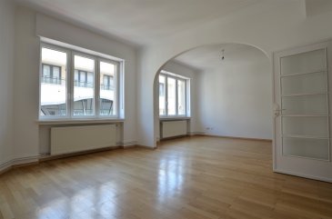 Au cœur du centre-ville de la ville de Luxembourg, à proximité immédiate du centre Hamilius, cet appartement de ±96m² de surface habitable. Il se situe au 3ème étage (sur 6) d’un immeuble historique de 1930 du piétonnier.

L’appartement se compose comme suit: Un hall d'entrée de ±8m² avec vestiaire et toilette indépendante; Un couloir de ±5m²; Un salon de ±37m² ; Une cuisine de ±12m² a ; Deux chambres de ±14 et 11m² ; Une salle de bain de ±5m² avec baignoire, lavabo et espace buanderie.

Une cave peut être mis à disposition aux sous-sols.

Généralités:

Appartement rénové récemment ;
Porte d’entrée sécurisée; Ascenseur;
Parquet et carrelage au sol;
Chauffage au gaz par radiateurs ;
Double vitrage; Châssis PVC; Volets manuels;
20m de la station de tram Hamilius vers Kirchberg et Gare centrale;
Situation centrale avec toutes les commodités accessibles à pied;

Loyer: 2550-€/mois;
Charges: 200-€/mois (N’inclus pas le chauffage, internet et électricité);
Garantie locative: 2 mois de loyer;
Libre immédiatement;
Colocation acceptée:
Frais d’agence: 1 mois de loyer + TVA

Agent responsable: Pierre-Yves Béchet
Tél: +352 621 654 086
Email: Pierre-Yves@vanmaurits.lu
