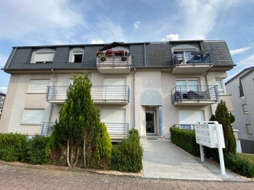 PONTPIERRE, rue d'Europe, quartier tranquille et résidentiel, bel appartement entièrement meublé de 85m2, situé au 2ème étage et comprenant : hall d'entrée, WC séparé, living avec accès balcon, cuisine équipée séparée, une salle de bain avec douche, baignoire et WC, deux chambres, garage fermé, cave et buanderie commune.

Libre le 1er septembre, bail d'un an minimum, appartement pour un couple au maximum.

Contact et visites : Nassim TOLOUI Téléphone : 691 120 478