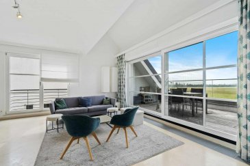 TRIPLEX DE HAUT STANDING (152 m²) de 5 chambres avec vue imprenable plein Sud donnant sur Zone Verte. 
Le bien se trouve dans une maison bi familiale très soignée avec Jardin en commun / Bien rénové avec soin en 2020/21
(adresse: 12 rue Hondsbreck L-5835 Alzingen)


Au premier étage :  accessible par ascenseur privatif ou escalier
=============
- Hall d'entrée et corridor de 12.20 m² avec ascenseur privatif 
- Chambre parentale spacieuse de 26,2 m² (côté arrière avec vue imprenable) avec grand placard-dressing intégré et sa SDB en suite 
- Salle de bains (n°1) en suite de la chambre de 5.80 m² entièrement équipée et WC suspendu
- Chambre à couche n°2 (13.60 m²) avec placard intégré (parquet au sol)
- Chambre à coucher n°3 (12.50 m²) avec placard intégré (parquet au sol)
- Chambre à coucher n°4 (11.60 m²) avec placard intégré (parquet au sol) 
- Salle de bains n°2 (5.60 m²) entièrement équipé avec WC suspendu 

au deuxième étage : (accessible par escalier ou ascenseur)
==============
- Cage d'escalier
- Hall de 2 m² avec accès ascenseur 
- Living- Salle à manger de 38 m² avec sortie sur terrasse avant  (11 m²) et sortie sur terrasse arrière plein Sud (13 m²) équipée d'une marquise électrique 
- Espace Cuisine entièrement équipée  de 8.5 m² ouverte sur living 
Le 2. niveau est équipée de chauffage au sol.

Au troisième étage :  
==============
- Cage d'escalier
- Grande pièce de 23 m² ouverte sur living sur toute la hauteur du plafond
  (tous les raccords sont existants - possibilité d'en faire une chambre, hobby room , sdb ou sauna)
    Velux avec occultations et pare-soleils électriques

au Sous-sol : 
=========
- Garage fermé pour 1 voiture (20.09 m²) avec porte sectionnelle électrique,
- Buanderie privative dans Garage 
- Cave-Cave à vin climatisée (8.28 m²), 
- Jardin plein Sud à l'arrière utilisable par les 2 unités,

Equipements divers :
===============
- Triplex rénové avec soin en 2020/21
- *Aucun frais à prévoir niveau co-propriété*
- Façade refaite en 2015
- Portes palières blindées, 
- Alarme complet par étage
- Ascenseur privatif pour 4 personnes desservant les 2 niveaux
- Double vitrage bois blanc, moustiquaires
- Pierre naturelle au sol sauf dans les chambres et Sdb
- Volets électriques extérieurs partout
- Marquise électrique pour terrasse arrière
- Toutes les chambres à coucher sont équipées de placard-dressing  intégré
- Rambardes en verre pour terrasse 
- Terrasses avec dalles sur plot  
- Appartement équipé en stores intérieurs dans les chambres et séjour
- Le 3ème niveau est équipé en Vélux avec stores électriques
- Chauffage central au gaz (Wolff) inspecté 1 fois par an

- Détecteur incendie partout
- Internet par fibre optique installé

Situation:
=======
Bus de la Ville à 50m / accès rapide au Centre-ville , Cloche d'Or et Kirchberg. 
Appartement idéalement situé (rue intérieure tranquille- zone verte), proche de toutes commodités , services de Hespérange/Alzingen.

Surface habitable :
============= 
  185 m² bruts intétieurs cadatraux dont 152 m² habitables
 + 24 m² terrasse + cave 8.28 m² +garage 20 m²

Disponibilité: libre de suite à l'acte


HOCHSTANDARD TRIPLEX (152 m²) mit 5 Schlafzimmern und atemberaubendem Südblick mit Blick auf die Grünzone. 
Das Objekt befindet sich in einem sehr gepflegten Zweifamilienhaus mit Gemeinschaftsgarten / Das Objekt wurde 2020/21 sorgfältig renoviert.
(Adresse: 12 rue Hondsbreck L-5835 Alzingen)


Im ersten Stock: zugänglich über einen privaten Aufzug oder eine Treppe.
=============
- Eingangshalle und Korridor von 12,20 m² mit privatem Aufzug 
- Geräumiges Elternschlafzimmer von 26,2 m² (Rückseite mit atemberaubender Aussicht) mit großem eingebautem Ankleidezimmer und eigenem Bad. 
- Badezimmer (Nr. 1) en suite zum 5.80 m² großen Schlafzimmer, komplett ausgestattet und Hänge-WC.
- Schlafzimmer Nr. 2 (13.60 m²) mit Einbauschrank (Parkettboden).
- Schlafzimmer Nr. 3 (12.50 m²) mit Einbauschrank (Parkettboden)
- Schlafzimmer Nr. 4 (11.60 m²) mit Einbauschrank (Parkettboden) 
- Badezimmer Nr. 2 (5.60 m²) komplett ausgestattet mit Hänge-WC 

im zweiten Stock: (über Treppe oder Aufzug erreichbar).
==============
- Treppenhaus
- Flur (2 m²) mit Zugang zum Aufzug 
- Living- Esszimmer von 38 m² mit Ausgang zur vorderen Terrasse (11 m²) und Ausgang zur hinteren Südterrasse (13 m²), die mit einer elektrischen Markise ausgestattet ist. 
- Vollständig ausgestattete Küche (8,5 m²) mit Zugang zum Wohnzimmer. 
Die 2. Ebene ist mit Fußbodenheizung ausgestattet.

3. Stock:  
==============
- Treppenhaus
- Großer Raum von 23 m², der über die gesamte Deckenhöhe zum Wohnzimmer hin offen ist.
  (alle Anschlüsse sind vorhanden - Möglichkeit, daraus ein Schlafzimmer, Hobbyraum , Bad oder Sauna zu machen).
    Veluxfenster mit elektrischer Verdunkelung und Sonnenblenden

Kellergeschoss : 
=========
- Geschlossene Garage für 1 Auto (20.09 m²) mit elektrischem Sektionaltor,
- Privater Waschraum in der Garage 
- Klimatisierter Keller-Weinkeller (8.28 m²), 
- Südlicher Garten auf der Rückseite, der von beiden Einheiten genutzt werden kann,

Verschiedene Ausstattungen:
===============
- Triplex, das 2020/21 sorgfältig renoviert wurde.
- *Keine Kosten auf Miteigentumsebene zu erwarten*.
- Fassade wurde 2015 neu gestaltet
- Gepanzerte Schachttüren, 
- Vollständige Alarmanlage pro Etage
- Privater Aufzug für 4 Personen, der die beiden Ebenen bedient.
- Doppelverglasung aus weißem Holz, Mückennetze
- Natursteinboden außer in den Schlafzimmern und Badezimmern
- Elektrische Außenrollläden überall
- Elektrische Markise für die hintere Terrasse
- Alle Schlafzimmer mit eingebautem Ankleidezimmerschrank
- Glasgeländer für die Terrasse 
- Terrassen mit Platten auf Stelzen  
- Wohnung ist mit Innenjalousien in den Schlafzimmern und im Wohnzimmer ausgestattet.
- Die 3. Ebene ist mit Oberlichtern mit elektrischen Jalousien ausgestattet.
- Gaszentralheizung (Wolff), die einmal pro Jahr kontrolliert wird.

- Feuermelder überall installiert
- Internet über Glasfaser installiert

Lage:
=======
Stadtbus 50m entfernt / schneller Zugang zum Stadtzentrum, Cloche d'Or und Kirchberg. 
Ideal gelegene Wohnung (ruhige Innenstraße - grüne Zone), in der Nähe von allen Annehmlichkeiten und Dienstleistungen von Hesperange/Alzingen.

Wohnfläche :
============= 
  185 m² brutto Innenkataster, davon 152 m² Wohnfläche.
 + 24 m² Terrasse + Keller 8.28 m² +Garage 20 m²

Verfügbarkeit: frei ab sofort nach Vereinbarung


HIGH STANDARD TRIPLEX (152 m²) with 5 bedrooms and breathtaking south-facing views overlooking the Green Zone. 
The property is located in a well-kept two-family house with shared garden / Carefully renovated in 2020/21
(address: 12 rue Hondsbreck L-5835 Alzingen)


Second floor: accessible by private elevator or staircase
=============
- 12.20 m² entrance hall and corridor with private elevator 
- Spacious 26.2 m² master bedroom (rear side with breathtaking view) with large built-in walk-in closet and en suite bathroom 
- Bathroom (n°1) en suite to the 5.80 m² bedroom, fully equipped and with wall-hung WC
- Bedroom n°2 (13.60 m²) with built-in closet (parquet flooring)
- Bedroom n°3 (12.50 m²) with built-in closet (parquet flooring)
- Bedroom n°4 (11.60 m²) with built-in closet (parquet flooring) 
- Bathroom n°2 (5.60 m²) fully equipped with wall-hung WC 

second floor: (accessible by staircase or elevator)
==============
- Stairwell
- 2 m² hall with elevator access 
- 38 m² living-dining room with exit to front terrace (11 m²) and exit to south-facing rear terrace (13 m²) equipped with electric sunblind 
- 8.5 m² fully-equipped kitchen opening onto living room 
The 2. level is equipped with underfloor heating.

Third floor:  
==============
- Stairwell
- Large 23 m² room opening onto a full-height living room
  (all connections already in place - could be used as bedroom, hobby room, bathroom or sauna)
    Velux windows with electric shutters and sunshades

Basement: 
=========
- Closed garage for 1 car (20.09 m²) with electric sectional door,
- Private laundry room in garage 
- Air-conditioned cellar-wine cellar (8.28 m²), 
- South-facing rear garden usable by both units,

Miscellaneous equipment :
===============
- Triplex carefully renovated in 2020/21
- *No costs to be anticipated at co-ownership level*.
- Facade redone in 2015
- Armored landing doors, 
- Full alarm system on each floor
- Private elevator for 4 people serving 2 levels
- White wood double-glazing, mosquito screens
- Natural stone flooring except in bedrooms and bathrooms
- Exterior electric shutters throughout
- Electric awning for rear terrace
- All bedrooms have built-in closets
- Glass railings for terraces 
- Terraces with flagstones  
- Interior blinds in bedrooms and living room
- 3rd level equipped with Velux windows with electric blinds
- Gas central heating (Wolff) inspected once a year

- Fire detectors throughout
- Fiber-optic Internet installed

Location:
=======
City bus 50m away / quick access to downtown, Cloche d'Or and Kirchberg. 
Ideally located apartment (quiet inner street - green zone), close to all amenities and services in Hespérange/Alzingen.

Living area :
============= 
  185 m² gross interior floor area, including 152 m² living space
 + 24 m² terrace + 8.28 m² cellar + 20 m² garage

Availability: available immediately