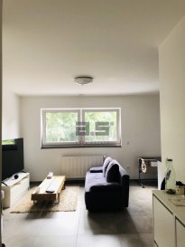 A.S. Real Estate, vous propose à la location un bel et lumineux appartement de +/- 42 m² situé au premier étage d'une résidence récente dans une rue calme du Centre de Kayl et en face du parc Ouerbett.

Celui-ci se compose d'un hall d'entrée, d'une chambre, d'une cuisine aménagée et entièrement équipée ouverte sur un living et d'une salle de douche avec w.c.

Une cave privative et un emplacement de parking intérieur complètent ce bien.

Pour tous renseignements ou pour convenir d‘une éventuelle visite, veuillez nous contacter au (+352) 621 274 674 / 621 273 737 ou à info@as-estate.lu.