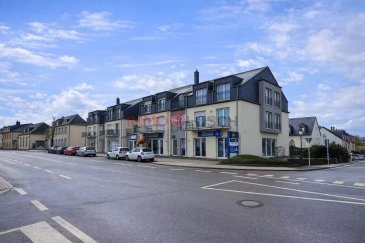 Immo Losch vous propose en vente ce bel appartement duplex, situé à Frisange, au sein d’une résidence avec ascenseur construite en 2006.

Idéalement situé dans la commune, le bien se trouve à proximité immédiate de l’école primaire ainsi que de quelques commerces de proximité situés au centre du village. Frisange bénéficie d’un environnement résidentiel agréable tout en offrant un accès rapide vers Luxembourg-ville et les axes principaux.

Surfaces:

- Surface habitable totale : ± 87 m²
- dont 78,85 m² situés au 2e étage (surface reprise à l’extrait cadastral)
- et environ ± 9 m² habitables supplémentaires au niveau du grenier aménagé (hauteur ± 2 m)
- Surface au sol du grenier : ± 15 m²

Caractéristiques principales

- Résidence avec ascenseur
- Classe énergétique : GG
- Libre de suite

Disposition de l’appartement

- Hall d’entrée
- 2 chambres, dont une avec petit balcon
- Grenier aménagé en chambre 
- Salon lumineux
- Cuisine individuelle
- Salle de douche
- Cave privative
- Emplacement de parking intérieur

Atout supplémentaire

L’appartement est équipé d’un système Smart Home, permettant le contrôle du chauffage ainsi que de certains éclairages.

Un bien polyvalent

Ce duplex constitue une opportunité intéressante pour :

- un couple ou une petite famille,
- un premier achat,
- ou un investisseur recherchant un bien libre immédiatement.

Pour plus d’informations ou pour organiser une visite :
Immo Losch
Téléphone : +352 26 53 26 11
Email : info@immolosch.lu

 ---------- 
Immo Losch bietet Ihnen diese schöne Maisonette-Wohnung zum Verkauf an. Sie befindet sich in Frisange, in einer Residenz mit Aufzug, die 2006 gebaut wurde.

Die Immobilie ist ideal in der Gemeinde gelegen und befindet sich in unmittelbarer Nähe der Grundschule sowie einiger Geschäfte im Zentrum des Dorfes. Frisange profitiert von einer angenehmen Wohnumgebung und bietet gleichzeitig einen schnellen Zugang zu Luxemburg-Stadt und den Hauptverkehrsachsen.

Flächen:

- Gesamtwohnfläche: ± 87 m².
- davon 78,85 m² im 2. Stock (Fläche aus dem Katasterauszug)
- und ca. ± 9 m² zusätzliche Wohnfläche auf dem ausgebauten Dachboden (Höhe ± 2 m).
- Grundfläche des Dachbodens: ± 15 m².

Wichtigste Merkmale

- Wohnanlage mit Aufzug
- Energieeffizienzklasse: GG
- Frei ab sofort

Layout der Wohnung

- Eingangshalle
- 2 Schlafzimmer, eines davon mit kleinem Balkon
- Dachboden, der als Schlafzimmer ausgebaut wurde
- Helles Wohnzimmer
- Eigene Küche
- Duschraum
- Eigener Keller
- Innerer Parkplatz

Zusätzlicher Pluspunkt

Die Wohnung ist mit einem Smart Home System ausgestattet, das die Steuerung der Heizung sowie einiger Beleuchtungen ermöglicht.

Ein vielseitiges Objekt

Diese Maisonette-Wohnung ist eine interessante Gelegenheit für :

- ein Paar oder eine kleine Familie,
- einen ersten Kauf,
- oder einen Investor, der eine sofort freie Immobilie sucht.

Für weitere Informationen oder um einen Besichtigungstermin zu vereinbaren :
Immo Losch
Telefon: +352 26 53 26 11.
Email: info@immolosch.lu

 ---------- 
Immo Losch offers for sale this beautiful duplex apartment, located in Frisange, in a residence with elevator built in 2006.

Ideally located in the commune, the property is in the immediate vicinity of the elementary school and several local shops in the village center. Frisange enjoys a pleasant residential environment, with easy access to Luxembourg City and the main roads.

Surface area:

- Total living area: ± 87 m²
- including 78.85 m² on 2nd floor (as per cadastral extract)
- and approximately ± 9 m² of additional living space in the converted attic (height ± 2 m)
- Attic floor area: ± 15 m².

Main features

- Residence with elevator
- Energy class : GG
- Available immediately

Apartment layout

- Entrance hall
- 2 bedrooms, one with small balcony
- Attic converted into bedroom
- Bright living room
- Separate kitchen
- Shower room
- Private cellar
- Indoor parking space

Additional benefits

The apartment is equipped with a Smart Home system, enabling control of heating and certain lighting systems.

A versatile property

This duplex is an interesting opportunity for :

- a couple or small family,
- a first-time buyer,
- or an investor looking for a property available immediately.

For more information or to arrange a visit :
Immo Losch
Telephone: +352 26 53 26 11
Email : info@immolosch.lu

 ---------- 
Immo Losch bitt dëse schéine Duplex-Appartement zum Verkaf un, deen zu Frisange an enger Résidence mat Lift läit, déi am Joer 2006 gebaut gouf. Ideal an der Stad läit d'Immobilie no bei der Primärschoul an e puer lokalen Butteker am Duerfkär. Frisange bitt eng agreabel Wunnëmwelt a gläichzäiteg séieren Zougang zu Lëtzebuerg Stad an d'Haaptstroossen. Flächë: - Gesamtwunnfläch: ± 87 m² - dovun 78,85 m² um 2. Stack (Fläch no kadastralem Auszuch)
- an ongeféier ± 9 m² zousätzleche Wunnraum am ausgebauten Dachgeschoss (Héicht ± 2 m) - Dachgeschossfläch: ± 15 m² Haaptmerkmale - Résidence mat Lift - Energieeffizienz: GG - Direkt bezugsfräi

Grundriss vun der Wunneng - Entrée - 2 Schlofkummeren, ee mat engem klenge Balkon - Dachgeschoss als Schlofkummer ëmgebaut - Hell Wunnzëmmer - Separat Kichen - Duschzëmmer - Eegen Keller - Indoor Parkingplaz Zousätzlech Virdeel D'Wunneng ass mat engem Smart Home System ausgestatt, wat d'Kontroll vun der Heizung an e puer Luuchten erlaabt.

Eng flexibel Immobilie Dëse Duplex ass eng interessant Geleeënheet fir: - e Puer oder eng kleng Famill, - e Keefer fir d'éischt, - oder en Investor, deen no enger direkt verfügbarer Immobilie sicht. Fir méi Informatiounen oder fir e Besichtigungstermin ze vereinbaren: Immo Losch Telefon: +352 26 53 26 11 E-Mail: info@immolosch.lu