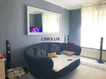 L'agence CIMOLUX vous propose une maison situé à Pétange dans une rue calme et dispose +/-120m2.

La maison est composé comme suit:

Au rdch: un hall d'entrée, un salon/salle à manger, une cuisine équipée ouverte et une terrasse.
Au 1er étage: 2 chambres.
Au 2ème étage: 2 chambres à coucher et une salle de douche.
Au sous-sol: une cave et une salle de douche.

Possibilité de l'acheter meublé.

La maison ne dispose PAS de jardin et PAS de garage.

Pour plus d'informations contactez l'agence ou Madame Jenny NETO au 691 85 77 08 on parle français, allemand, luxembourgeois, anglais, portugais et italien.

Pour l'obtention de votre crédit, notre relation avec nos partenaires financiers vous permettront d'avoir les meilleurs conditions.
Ref agence :1441913