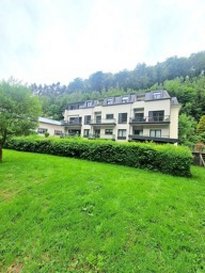 IMMO Nordstrooss vous proposer ce spacieux appartement de +/- 105m² situé à Larochette construit en 2007 dans une résidence bien entretenu.

Celui-ci se compose comme suit :

Un grand hall d'entrée, WC séparé, une cuisine bien équipée ouverte ansi qu'un grand séjour/salle à manger lumineux de +/- 50m2 avec accès au balcon sans vis à vis, deux belles chambres à coucher.

Divers: Une buanderie commune, une cave privative Garage Box et deux emplacements de parking extérieurs complètent le bien.

Informations générales : - Une hauteur sous plafond d'environ 3m; - Double vitrage; - Localisation recherchée L'appartement est situé à quelques pas de la piste cyclable, entouré d'espaces verts et à proximité d'un terrain de jeux. L'accès aux transports en commun est facilité.

Pour plus de renseignements ou une visite veuillez nous contacter au 691 850 805.
Proposition de crédit/financement à taux compétitif d'une banque luxembourgeoise incluse dans nos services gratuit.