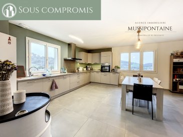 Belle maison rénovée avec jardin sur les hauteurs de Neuves-.  Maison dans une petite impasse sur les hauteurs de Nueves-Maisons comprenant : <br> - en rez de chaussée : une entrée, un garage 1VL, une chambre, toilette séparé, grand salon séjour ouvert sur une cuisine équipée<br> - en rez-de-jardin : un dégagement, 2 pièces, un espace buanderie avec point d\'eau, une chambre parentale attenante à une terrasse avec accès à la salle de bain avec baignoire et douche, une chambre, un toilette séparé et une salle d\'eau.<br> Le bien comprends également une terrasse et un jardin avec abri à bois.<br> Pas de vis-à-vis sur la terrasse, vue dégagée sur tout le bassin <br> N\'hésitez pas à prendre contact avec l\'un de nos collaborateurs pour plus de renseignements et prévoir éventuellement une visite  