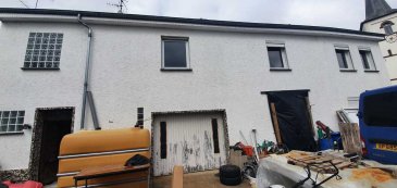 Laforêt Capital a le plaisir de vous proposer une maison à rénover située à Asselborn, commune de Wincrange, d’une surface habitable de 140m2 et d’une surface totale de 160m2, sur un terrain de 1,49 ares.

La maison se compose comme suit:


Rez-de-chaussée:

- hall d’entrée
- bureau ou buanderie
- salle technique
- garage


1er étage:

- couloir
- 2 chambres à coucher
- salle de bains
- cuisine
- séjour

2ième étage:

- 1 chambre parental
- salle de bains
- terrasse

Travaux effectués:

• fenêtres avec double vitrage
• toît est en bon état

Pour plus de renseignement contactez-nous au +352 28 77 85 36

Nous sommes toujours à la recherche de nouveaux biens immobilier à proposer à nos clients, contactez-nous!