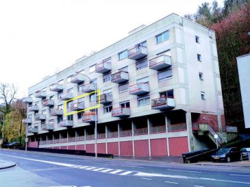 !!!!!!!!!!!!! Très bon investissement à ne pas rater !!!!!!!!!!!!!!!!!<br><br>ImmoNordstrooss vous propose ce beau appartement de 90m2 juste en face du parc Laval avec balcon face à l\'avant avec une vue imprenable .<br>Au deuxième étages avec ascenseur, cet appartement se compose comme suit:<br><br>-Hall d\'entrée<br>-Cuisine équipée <br>-3 Chambres<br>-Salle de bain<br>-WC séparée <br><br>Une cave et un garage fermé viennent completer ce bien.<br><br>Pour plus de renseignements ou une visite (visites également possibles le samedi sur rdv), veuillez contacter le 661 791 504.<br>