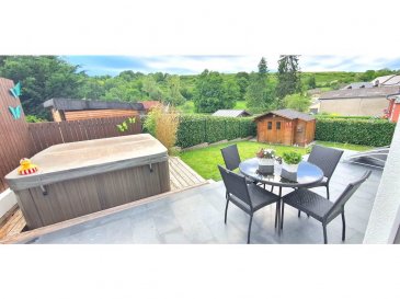 <br>                     *** Coup de coeur assuré *** <br> Joli appartement situé dans le petit village de Greiveldange a 15 minutes de la ville de Luxembourg.<br><br>Faisant partie d\'une maison bi familiale, cet appartement d\'une surface de 120m² construit en 2011 est composé de :<br><br>- Hall d\'entrée<br>- Cuisine, Salon et salle à manger ouverts sur la terrasse de plus de 18m² orientée à l\'ouest et jardin privative<br>- 1 chambre de 15m2<br>- 1 chambre de 13m2<br>- 1 chambre de 11m2<br>- 1 salle de bain avec douche et toilette<br>- 1 salle de bain avec baignoire et toilette<br>- Garage fermée pour une voiture emplacement de parking à l\'extérieure<br>- cave de plus de 10m²<br>- double vitrage volets électriques<br>- chauffage au fuel<br>- Chauffage au sol dans tout l\'appartement<br>- poêle à bois dans séjour<br>- jacuzzi dans le jardin<br><br>Située dans la commune de Stadtbredimus, nichée entre forets et domaines viticoles, Greiveldange bénéfice d\'une position privilégiée à l\'Est de Luxembourg.<br>Idéalement reliée au réseau de bus et proche de la gare d\'Oetrange, qui relie le Kirchberg, Greiveldange fera le bonheur des amoureux de la nature.<br>Les circuits de randonnée de la Moselle sont tout proche, et Remich se trouve à 5mn.A quelques mètres vous avez l\'arrêt de bus et l\'école.<br><br>Pour plus de renseignements ou une visite (visites également possibles le samedi sur rdv), veuillez contacter le 691 850 805.