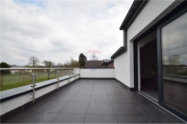 REMAX Luxembourg, Spécialiste de l'immobilier à Hagen, commune de Steinfort, vous propose un Duplex en location, bientôt meublé, libre de suite, qui se compose comme suit :

1er étage : Hall d'entrée, Living avec un accès à la terrasse, vestiaire, une grande chambre à coucher, une salle de bain, un dressing, un WC séparé, une buanderie.

2? étage : une grande chambre, une salle de bain.

D'autres spécificités propres à ce Duplex :
1 Garage, 1 emplacement extérieur, 1 cave privative, une terrasse orientée sud.
Du chauffage au sol, le passeport énergétique Classe A.

À voir absolument.

Loyer : 2.150 euros
Charges : 50 euros

Frais d’agence RE/MAX : 125% du montant du loyer à la charge du locataire + TVA