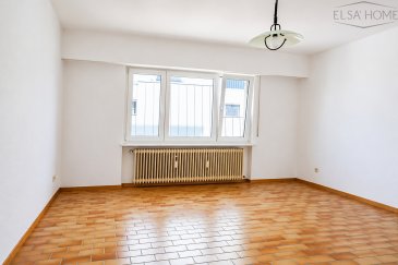 Studio à louer ? Centre-ville d'Esch-sur-Alzette

Situé en plein coeur d'Esch-sur-Alzette, au 5? étage d'une résidence avec ascenseur, ce studio offre un emplacement idéal à proximité immédiate des commerces, transports en commun et de toutes les commodités.

Le bien se compose de :

une pièce de vie lumineuse,
une kitchenette séparée,
une salle de douche avec WC,
une cave privative en sous-sol.

Loyer mensuel : 960 €
Charges mensuelles : 140 €
Loyer charges comprises : 1.100 €

Ce logement convient exclusivement à une personne seule.

Afin d'organiser une visite, les candidats sont priés de transmettre au préalable un dossier complet à l'agence (pièce d'identité, contrat de travail, fiches de salaire récentes et tout document utile à l'étude du dossier). Les visites seront organisées uniquement après réception et analyse du dossier.

Pour toute information complémentaire ou pour l'envoi de votre dossier, veuillez contacter notre agence.

Agence ELSA'HOME à votre écoute pour la concrétisation de vos projets en toute confiance.

------------------------------------------------------

Studio flat to let ? Esch-sur-Alzette town centre

Located in the heart of Esch-sur-Alzette, on the 5th floor of a block of flats with a lift, this studio flat offers an ideal location right next to shops, public transport and all amenities.

The property comprises:

a bright living room,
a separate kitchenette,
a shower room with WC,
a private cellar in the basement.

Monthly rent: €960
Monthly service charges: €140
Rent including service charges: €1,100

This property is suitable for a single occupant only.

To arrange a viewing, applicants are requested to submit a complete application pack to the agency in advance (proof of identity, employment contract, recent payslips and any other documents relevant to the assessment of your application). Viewings will only be arranged once your application has been received and reviewed.

For further information or to submit your application, please contact our agency.

ELSA'HOME is here to help you bring your plans to fruition with complete confidence.