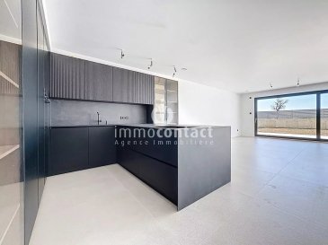 Livraison immédiate d’une construction neuve

Une superbe maison neuve offrant 230m² d'espace habitable, nichée à Bertrange, à proximité de l'école européenne.

Cette demeure spacieuse présente des volumes généreux, comprenant une suite parentale complète avec chambre, espace dressing et salle de bains, ainsi que trois autres chambres à coucher.

Son emplacement idéal à proximité de l'école européenne, des écoles fondamentales, de plusieurs crèches, des arrêts de bus, des Thermes de Strassen et du centre commercial La Belle Etoile en fait un lieu de vie privilégié.

La maison est agencée comme suit :

Rez-de-chaussée :

- Hall d'entrée
- Bureau ou espace de stockage de +/− 33m²
- Toilettes séparées


Au sous-sol: 

- Belle cuisine équipée ouverte
- Séjour donnant accès à la terrasse et au jardin orientés plein sud
- Toilettes séparées
- Chaufferie / Buanderie

Au 1er étage :

- Hall de nuit
- Suite parentale d'environ 40m² avec salle de bains et espace dressing
- Chambre d'environ 16m² 
- Salle de bain avec douche, toilettes et fenêtre

Étage en retrait:

- 2 chambres à coucher d'environ 16m² donnant chacune accès à une terrasse
- Salle de bain avec douche, toilettes et fenêtre


Cette maison est équipée de toutes les commodités modernes et respecte les normes énergétiques les plus récentes.

Pour obtenir plus d'informations, n'hésitez pas à nous contacter au 352 621.75 86 43 ou par e-mail à anastasia.feron@immocontact.lu.

Nous vous fournirons volontiers les plans sur demande.

Nous estimons votre bien sans frais, disponible en 48H*.

 ---------- 
Brand-new build delivered upon signing

A superb new house offering 230m² of living space, nestled in Bertrange, close to the European school.

This spacious home boasts generous volumes, including a master suite complete with bedroom, dressing area and bathroom, as well as three other bedrooms.

Its ideal location close to the European school, primary schools, several crèches, bus stops, the Thermes de Strassen and the La Belle Etoile shopping center makes it a privileged place to live.

The house is arranged as follows:

First floor:

- Entrance hall
- +/− 33m² office or storage space
- Separate toilet


Basement level: 

- Open-plan fitted kitchen
- Living room with access to south-facing terrace and garden
- Separate toilet
- Boiler room / Laundry room

1st floor :

- Night hall
- 40m² master suite with bathroom and dressing area
- 16m² bedroom 
- Bathroom with shower, toilet and window

Recessed floor:

- 2 bedrooms of approx. 16m² each with access to a terrace
- Bathroom with shower, toilet and window

This home is equipped with all modern conveniences and complies with the latest energy standards.

For further information, please do not hesitate to contact us on 352 621.75 86 43 or by e-mail at anastasia.feron@immocontact.lu.

We'll be happy to provide you with plans on request.

We'll give you a free valuation of your property, available within 48 hour*.