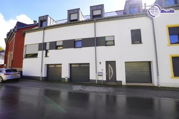 New Keys à le plaisir de vous présenter en exclusivité ce charmante maison de +/− 150m2 habitables avec 3 chambres, située à Lintgen.


Construite en 2018, elle se présente comme suit:

Au rez- de chaussée:
- Hall d'entrée;
- Garage pour 2 voitures;
- Buanderie;
- Locaux techniques;
 -Débarras;

Au 1er étage :
- Cuisine ouverte sur le salon de 62 mètres carrés avec accès terrasse;
- Salle de douche; 
- Terrasse;

Au 2ieme étage:
- 3 chambres à coucher ( +/− 27; 10; 15m2);
- Salle de bains;


Chauffage au sol /C.P.E.= B/B

Pour plus d'informations ou pour organiser une visite n'hésitez pas à nous contacter au 27 99 86 23 ou 661 120 388 ou par mail info@newkeys.lu

--------------------------------------------------------

Les prix s'entendent frais d'agence inclus dans le prix et payable par le vendeur.

Nous recherchons en permanence pour la vente et pour la location, des appartements, maisons, terrains à bâtir pour notre clientèle déjà existante.
N'hésitez pas à nous contacter si vous avez un bien pour la vente ou la location.

Estimation gratuite.

**** Découvrez tous nos autres biens sur notre site **** www.newkeys.lu