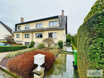 Capitis Immobilier est heureux de vous présenter cette charmante maison jumelée à Strassen de ± 150m², située dans un quartier paisible et proche de toutes commodités (écoles, transports en commun, commerces).

Elle se compose comme suit :

Cave : buanderie, cave, chaufferie (nouvelle installation), garage pour 2 véhicules

Rez-de-chaussée : hall d'entrée, vestiaire, WC séparé, cuisine équipée avec terrasse et jardin, salon avec une cheminée, salle à manger

1er étage : hall de nuit, grande chambre, salle de bain avec douche, baignoire et double vasque, chambre avec une salle de douche attenante, chambre/bureau

2ème étage : grenier semi-aménagé avec Velux et isolation, attente d'eau et d'électricité

Pour plus de renseignements ou pour organiser une visite, n'hésitez pas à nous contacter au +352 263 709 15-25 ou sur info@capitis.lu