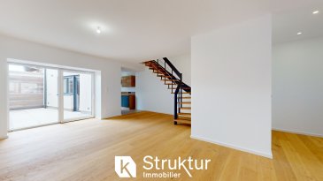 .  +++ SOUS  COMPROMIS +++

 Découvrez cette maison de ville entièrement rénovée avec soin en 2023 et idéalement située proche du centre-ville et de la gare SNCF d'Hettange-Grande(5 min à pied).

 Cette maison offre des prestations soignées de qualité et développe une surface habitable de 126 m2 et dispose d'une terrasse de 15 m2 à l'abri des regards.
 Elle se compose comme suit :

 Au rez-de-chaussée, un hall d'entrée avec placards sur mesure, un espace vie de 55m2 comprenant une cuisine équipée ouverte sur un lumineux salon séjour de 40 m2 avec accès à la terrasse (15m2), un wc avec lave-mains.

 A l'étage, 3 chambres avec dressing sur mesure dont une chambre parentale avec salle d'eau privative, un espace bureau, un dressing et une salle de bains meublée avec espace buanderie.

 Les prestations :
 Chauffage au sol et eau chaude sanitaire gaz de ville,
 Isolation extérieur 12 cm, Isolation 30cm laine de verre plafond de l'étage,
 VMC simple flux,
 Fenêtres PVC double vitrage avec volets électriques,
 Parquet contrecollé en chêne,
 Céramique au sol et mur dans les pièces d'eau et cuisine,
 Cuisine équipée avec four, micro-ondes, frigo, lave-vaisselle, plaque induction 80cm et hotte (Eco cuisine),
 Escalier en bois et garde-corps en verre /métal à l'étage (Art et escalier Augny),
 Terrasse en IPE et dalle céramique sur plots, spot LED au sol et bande LEd décorative,
 Toiture neuve,
 Dalle béton RDC et étage neuve,
 Isolation par l'intérieur sur les murs mitoyen et entre chaque pièce de la maison,
 Garantie décennale.

 DPE : C / C
 Estimation des coûts annuels d'énergie du logement Les coûts sont estimés en fonction des caractéristiques de votre logement et pour une utilisation standard sur 5 usages (chauffage, eau chaude sanitaire, climatisation, éclairage, auxiliaires) voir p.3 pour voir les détails par poste. entre 820 EUR et 1 160 EUR par an Prix moyens des énergies indexés au 1er janvier 2021 (abonnements compris)