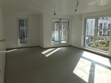 Fis Immobilière a l'honneur de vous présenter un appartement idéalement situé près de toutes commodités tel que les arrêts de bus, banques, supermarché, hôpital, axes routiers et de tous les grands employeurs du Kirchberg. D'une surface de +ou- 73.91m2, l'appartement dispose de deux chambres à coucher dont une avec un accès directe sur une terrasse de +ou- 19.98m2, d'une salle de douche, d'une cuisine entièrement équipée avec des électroménagers Siemens, ouverte sur le living qui donne accès directe sur un deuxième balcon de 3.02m2 et d'une cave privative au sous-sol. La construction est en classe BB avec des fenêtres triple vitrées, du chauffage au sol dans les appartements, une ventilation mécanique contrôlée avec un thermostat pour régler la température individuellement dans chaque pièce. L'appartement est situé au rez-de-chaussée dans une petite résidence de 5 unités seulement disposant d'un ascenseur, d'une buanderie commune, d'un local commun pour les poussettes et les vélos, etc. Le prix affiché est à 17% TVA inclus, avec la possibilité d'avoir un remboursement de 14% de TVA sur la construction, jusqu'à une somme de 50.000,00€ , sous acceptation de l'administration de l'enregistrement et des domaines.  Pour tout renseignement veuillez nous contacter au +352 621 278 925.