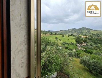 Maison individuelle située à Nova Siri , commune italienne de la province de Matera, dans la région Basilicate.
Ce village se trouve au coeur de la Magna Grecia et il est divisé en deux zones :Nova Siri Paese (où la maison est située) perché sur la colline et Nova Siri Marina , qui donne sur le golfe de Tarante.
Sur le versant maritime, la côte est sablonneuse et riche en dunes naturelles , ce qui en fait un endroit idéal pour ceux qui recherchent le charme de la mer et la tranquillité d'une nature isolée presque intacte. Des attractions historiques et culturelles , tels que le château et nombreux sites archéologiques sont présents.

La maison d'environ 160 mètres carrez présente :
- Entrée 
- Rez-de chaussée surélevé qui comprend une belle cheminée , cuisine avec porte en verre de Murano , salon très spacieux et confortable avec une salle de bain .
- Le premier étage présente quatre belles chambres qui sont baignées par la lumière car un balcon les traverse et une salle de bain très grande et spacieuse. 
- Avant d'arriver au premier étage une buanderie est présente et au dernier étage une jolie terrasse vous surprendra pour la vue extraordinaire sur la végétation méditerranéenne.
Les atouts de cette maison sont nombreux : le calme, la tranquillité et la possibilité de vivre la mer (10 km de la maison) tous les jours de l'année avec un climat très doux et agréable.
L'aéroport de Bari est à 140 km .
L'emplacement stratégique de cette maison est idéale pour visiter de nombreux endroits très charmants parmi lesquelles Matera (patrimoine de l'Unesco ), les Pouilles et la Calabre. 


N'hésitez pas à nous contacter pour plus d'informations. 




Single house located in Nova Siri, an Italian municipality in the province of Matera, in the Basilicata region.
This village lies at the heart of Magna Graecia and is divided into two areas: Nova Siri Paese (where the house is located), perched on a hill, and Nova Siri Marina, which overlooks the Gulf of Taranto.
On the seaside, the coast is sandy and rich in natural dunes, making it an ideal spot for those seeking the charm of the sea and the tranquility of secluded, nearly untouched nature. Historical and cultural attractions, such as the castle and numerous archaeological sites, are nearby.

The house, approximately 160 square meters, features:
- Entrance
- A rground floor that includes a beautiful fireplace, a kitchen with a Murano glass door, a very spacious and comfortable living room, and a bathroom.
- The first floor features four beautiful bedrooms that are bathed in light thanks to a balcony running through them, and a very large and spacious bathroom. 
- Before reaching the first floor, there is a laundry room, and on the top floor, a lovely terrace will surprise you with its extraordinary view of the Mediterranean vegetation.

This house offers many advantages: peace, tranquility, and the opportunity to enjoy the sea (10 km from the house) every day of the year, with a very mild and pleasant climate.
Bari Airport is 140 km away.

The strategic location of this house is ideal for visiting many charming places, including Matera (a UNESCO World Heritage Site), Puglia, and Calabria. 

Do not hesitate to contact us for more informations.