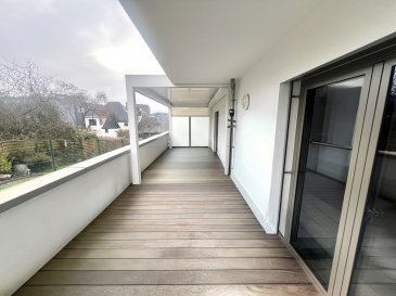 MANSO IMMO vous propose un bien d'exception et coup de coeur assuré aux faibles charges mensuelles. En exclusivité cet appartement érigé au premier étage mais surtout à l'arrière de la résidence (côté jardin) avec une vue dégagée et dans un coin paisible au centre de Differdange, cet appartement de +-61m2 avec une énorme terrasse avec pergola traversant toutes les pièces de vie dont l'exposition solaire est idéale se trouve dans une résidence très bien entretenue. Offrant aux propriétaires tout confort et sécurité. Avec ses belles finitions, fenêtres triple vitrage vous bénéficiez d'une qualité de vie agréable garantie.

Cet appartement 61m2 et sa terrasse avec pergola de 28m2 ayant une classe énergétique C se compose comme suit:

- Un hall / couloir d'entrée desservant toutes les pièces. La chambre est spacieuse avec une baie vitrée donnant accès a la terrasse. La salle de douche est vaste avec une large douche à l'italienne, on ajoute son coin buanderie. La pièce majeure et plus importante dans cet appartement est sans aucun doute le salon / salle à manger ouvert sur une cuisine équipée et surtout opérationnelle. Cette pièce est lumineuse grâce aux baies vitrées et donne accès à une belle terrasse. Un plus pour passer de bons moments et profiter du calme. La cuisine est complètement équipée et offre tout espace nécessaire et fonctionnel à chaque amateur de cuisine.

Cette offre se complète avec un emplacements de parking intérieur adapté à tout véhicule ainsi qu'une cave privative.
En commun on aura un ascenseur, l'espace buanderie.

Toutes les indications sont basées exclusivement sur les informations mises à notre disposition par nos clients. Nous n'assumons aucune garantie quant à l'exactitude et l'actualité de ces indications.

Les prix affichés s'entendent frais d'agence inclus de 3% + 17%TVA. Les honoraires d'agence sont à charge des vendeurs.

Pour plus d'informations, photos ou convenir d'un rendez-vous, vous pouvez nous contacter au :
+352 24 51 33 79 info@mansoimmo.lu

MANSO IMMO bietet Ihnen eine außergewöhnliche Immobilie, die Sie mit ihren geringen monatlichen Kosten begeistern wird. Exklusiv bieten wir Ihnen diese Wohnung im ersten Stock, aber vor allem auf der Rückseite der Residenz (Gartenseite) mit freiem Blick und in einer ruhigen Ecke im Zentrum von Differdange. Diese Wohnung mit einer Fläche von ca. 61 m² und einer riesigen Terrasse mit Pergola, die sich über alle Wohnräume erstreckt und eine ideale Sonneneinstrahlung bietet, befindet sich in einer sehr gepflegten Residenz. Sie bietet den Eigentümern jeglichen Komfort und Sicherheit. Mit seiner schönen Ausstattung und den dreifach verglasten Fenstern ist Ihnen eine angenehme Lebensqualität garantiert.

Diese 61 m² große Wohnung mit einer 28 m² großen Terrasse mit Pergola und der Energieklasse C setzt sich wie folgt zusammen:

- Ein Flur/Eingangsbereich, von dem aus alle Räume zugänglich sind. Das Schlafzimmer ist geräumig und verfügt über ein Erkerfenster, das Zugang zur Terrasse bietet. Das Badezimmer ist großzügig geschnitten und verfügt über eine große ebenerdige Dusche sowie einen Waschraum. Der größte und wichtigste Raum in dieser Wohnung ist zweifellos das Wohn-/Esszimmer, das zu einer ausgestatteten und vor allem funktionalen Küche hin offen ist. Dieser Raum ist dank der Fensterfronten hell und bietet Zugang zu einer schönen Terrasse. Ein Pluspunkt, um schöne Momente zu verbringen und die Ruhe zu genießen. Die Küche ist komplett ausgestattet und bietet jeden notwendigen und funktionalen Platz für jeden Kochliebhaber.

Dieses Angebot wird durch einen Innenparkplatz für jedes Fahrzeug sowie einen privaten Keller ergänzt.
Gemeinsam genutzt werden ein Aufzug und der Waschraum.

Alle Angaben basieren ausschließlich auf den Informationen, die uns von unseren Kunden zur Verfügung gestellt wurden. Wir übernehmen keine Gewähr für die Richtigkeit und Aktualität dieser Angaben.

Die angegebenen Preise verstehen sich inklusive 3 % Maklergebühr + 17 % MwSt. Die Maklergebühren gehen zu Lasten der Verkäufer.

Für weitere Informationen, Fotos oder zur Vereinbarung eines Termins können Sie uns unter folgender Nummer erreichen:
+352 24 51 33 79 info@mansoimmo.lu

MANSO IMMO offers you an exceptional property that is sure to be a favorite, with low monthly charges. Exclusively, this apartment is located on the first floor, but more importantly at the rear of the residence (garden side) with an unobstructed view and in a peaceful corner in the center of Differdange. This apartment of approximately 61m² with a huge terrace with a pergola running through all the living rooms, which has ideal sun exposure, is located in a very well-maintained residence. Offering owners every comfort and security. With its beautiful finishes and triple-glazed windows, you are guaranteed a pleasant quality of life.

This 61m² apartment and its 28m² terrace with pergola, with energy class C, is composed as follows:

- An entrance hall/corridor leading to all rooms. The bedroom is spacious with a bay window giving access to the terrace. The shower room is large with a wide walk-in shower, and there is a laundry area. The main and most important room in this apartment is undoubtedly the living/dining room, which opens onto a fully equipped and functional kitchen. This room is bright thanks to the bay windows and gives access to a beautiful terrace. A plus for spending quality time and enjoying the peace and quiet. The kitchen is fully equipped and offers all the necessary and functional space for any cooking enthusiast.

This offer is completed by an indoor parking space suitable for any vehicle and a private cellar.
There is a shared elevator and laundry area.

All information is based exclusively on the information provided to us by our clients. We do not guarantee the accuracy or timeliness of this information.

The prices shown include agency fees of 3% + 17% VAT. Agency fees are payable by the sellers.

For more information, photos or to arrange a viewing, please contact us at:
+352 24 51 33 79 info@mansoimmo.lu