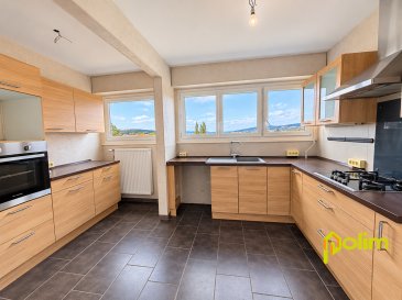 Dans une résidence calme et sécurisée.  Venez découvrir ce nouveau bien en exclusivité chez POLIM. Appartement au 3ème et dernier étage offrant une vue dégagée et au calme. Belle cuisine, salon séjour avec accès sur balcon plein sud, 4 chambres, sdb, wc. Tout confort. Cave et place de parking en sous-sol privatives.
 Certaines photographies ont été retouchées par intelligence artificielle afin d'améliorer leur qualité visuelle, sans modifier les caractéristiques essentielles du bien.
 Les informations sur les risques auxquels ce bien est exposé sont disponibles sur le site Géorisques : www.georisques.gouv.fr