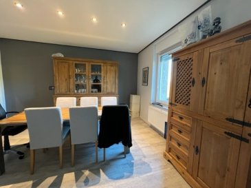 A VENDRE

Sublime Duplex de 134m2 situé à Rumelange

1èr étage:
- Hall d'entrée
- WC séparé
- Chambre à coucher avec salle de douche
- Cuisine équipée
- Salle à manger
- Living
- Débarras

2ème étage
- 2 chambres à coucher dont une avec possibilité d'aménagé un séjour
- Salle de douche
- Local technique

Sous-sol:
- Cave avec raccordement buanderie
- Dépôt
- Local vélo

Exterieur:
- Jardin privative clôture de +/- 2 ares
- Grand abri de jardin avec raccordement d'eau et d'électricité

Bon à savoir:
- Vidéophone / Fibre optique dans le bâtiment / Vignette résidentielle

Situation agréable et tranquille

À proximité : centre-ville, école, crèche, maison relais, commerces, accès autoroute, arrêt de bus, forêt, aire de jeu.

Nous vous invitons à contacter:
Moura Jemp
Tèl: +352621216646

Les surfaces et superficies sont indicatives
