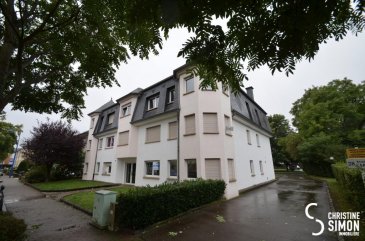 Très bel appartement au rez-de-chaussée de deux chambres à coucher à Dudelange-Burange dans une rue calme, proche du Centre-ville. Arrêt de bus en face de la Résidence.
Il se compose comme suit:
Séjour, salle à manger, cuisine ouverte.
Deux chambres à coucher
Salle de douche avec raccordement pour la machine à laver et le sèche linge.
Une cave et un emplacement extérieur complètent ce bel appartement.
L'appartement peut être vendu entièrement meublé.
Pour une visite ou de plus amples renseignements sur ce bien contactez Christine SIMON Tel: 621 189 059 ou 26 53 00 30


Ref agence :5338613